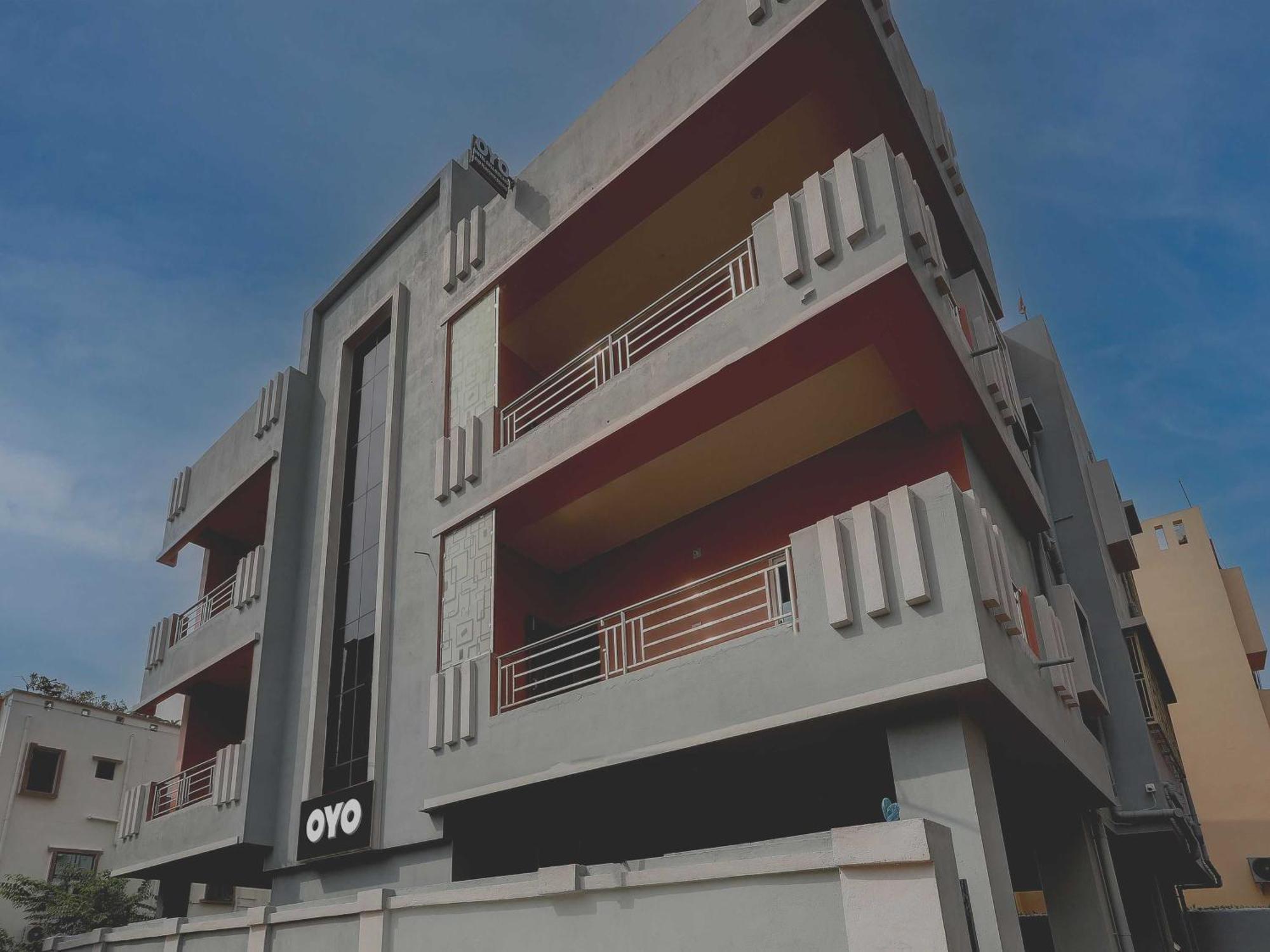 Hotel O Casa Midland Bhubaneswar Exterior photo