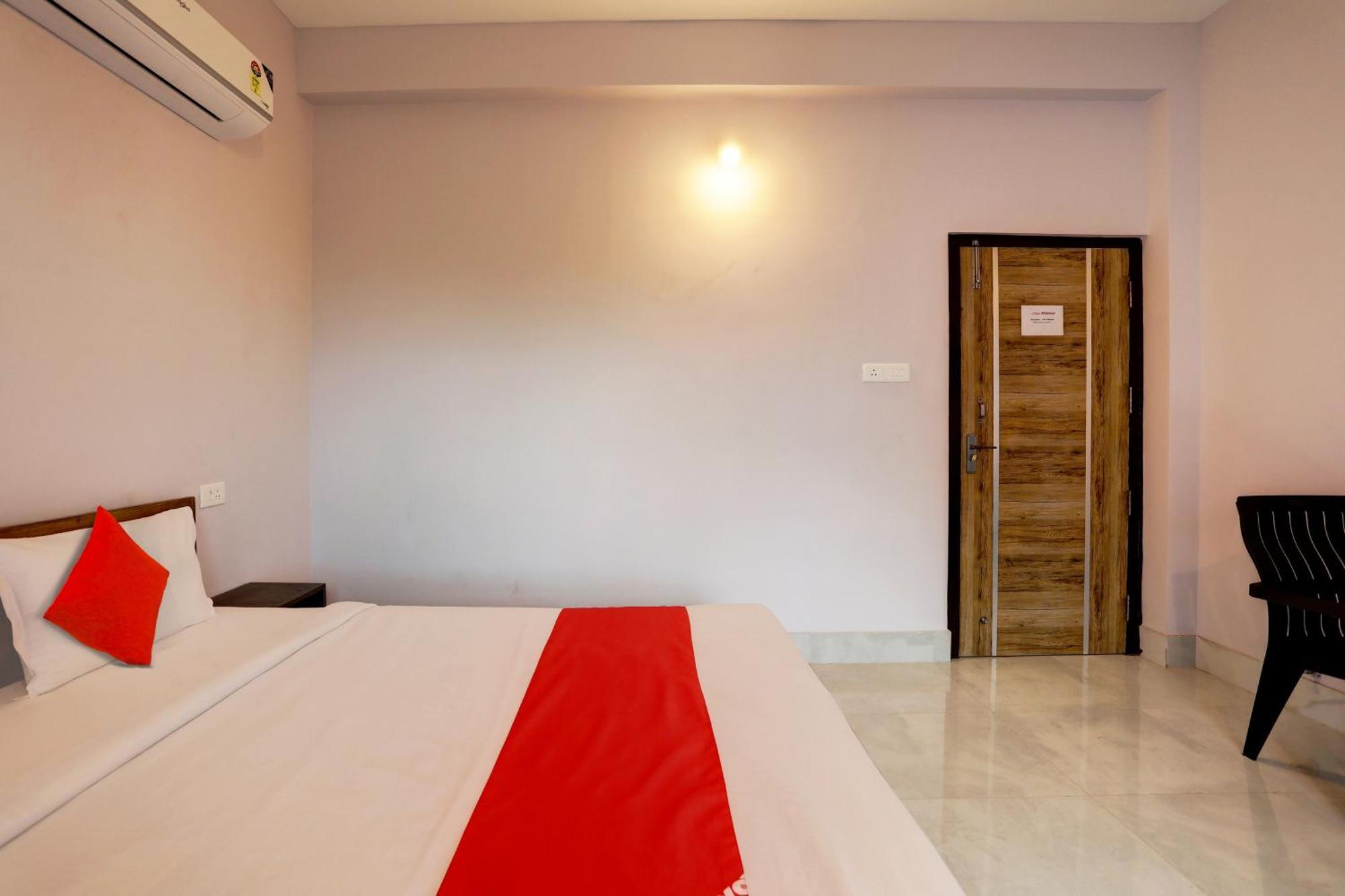 Hotel O Casa Midland Bhubaneswar Exterior photo