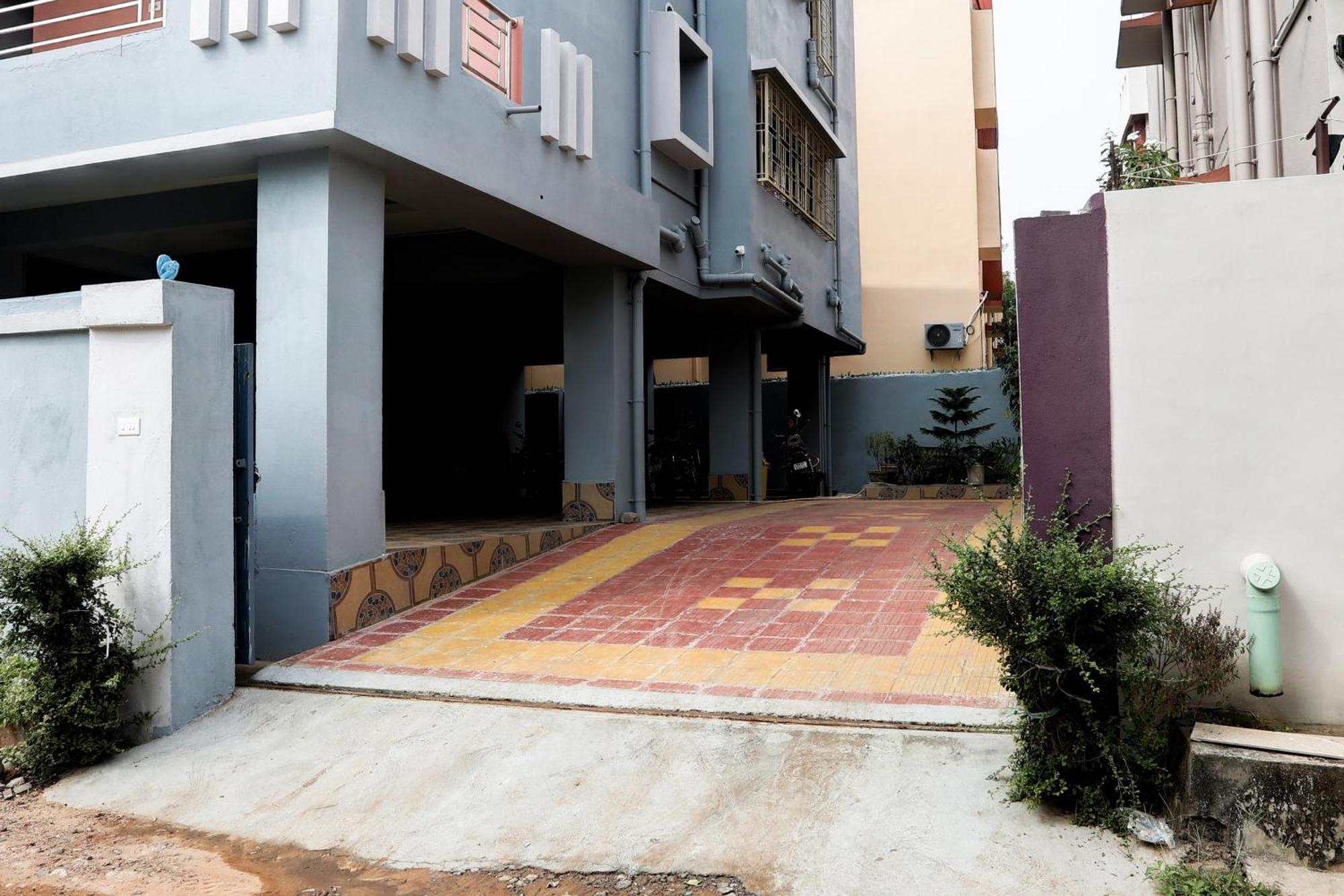 Hotel O Casa Midland Bhubaneswar Exterior photo